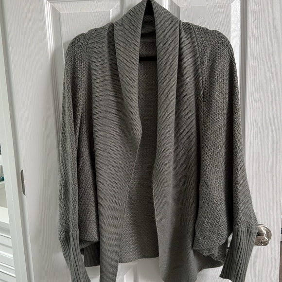 ❤️ VICI - Wishlist Gray Open Front Knit Cardigan - Picture 1 of 5